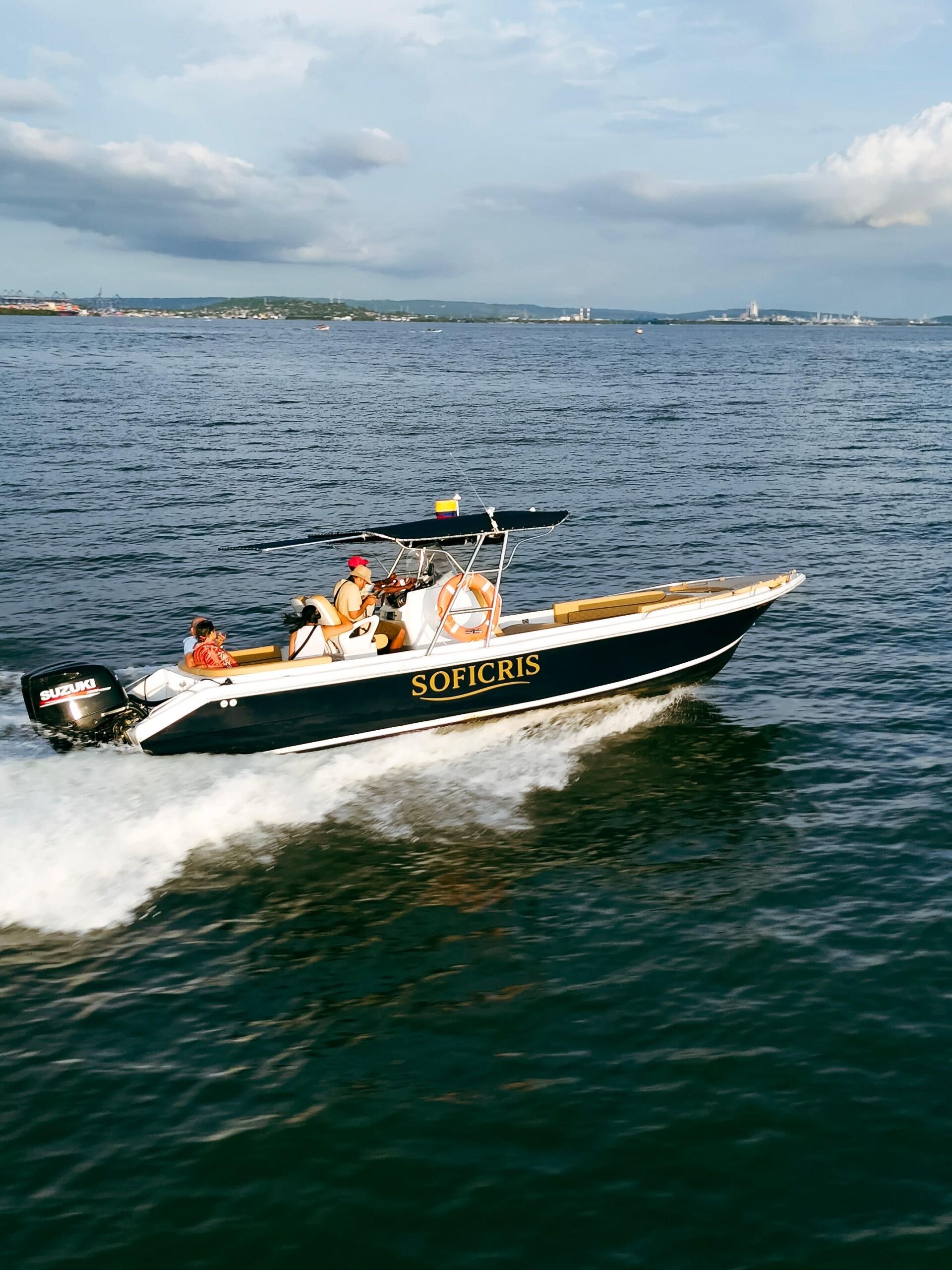 Bote deportivo 34 Ft